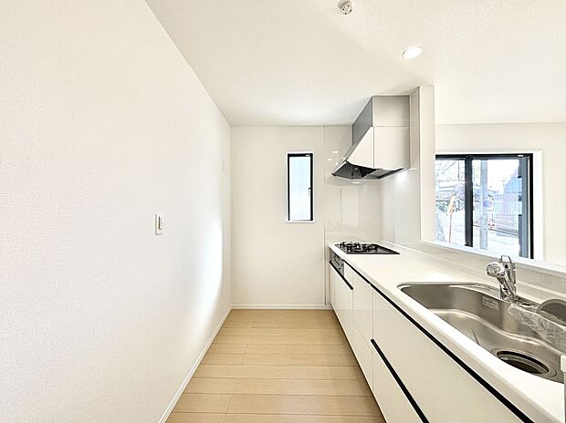 ゆとりあるキッチンではご家族と楽しくお料理ができます。