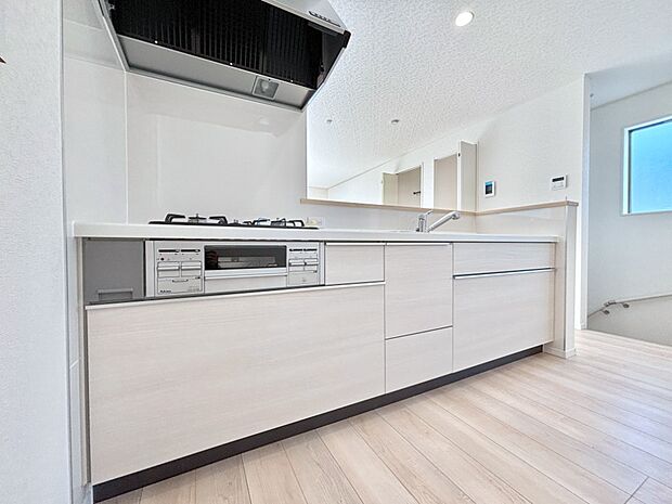 ゆとりあるキッチンではご家族と楽しくお料理ができます。