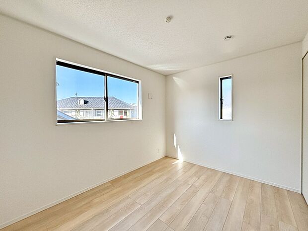 2面採光なので、明るく風通しも良く心地良い生活が送れます。