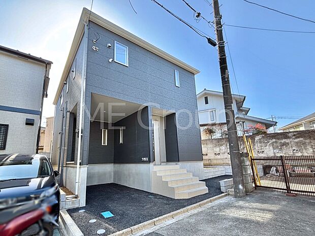 洗練された外観、上質な住空間が広がる室内は永く安心して過ごせる住居です。