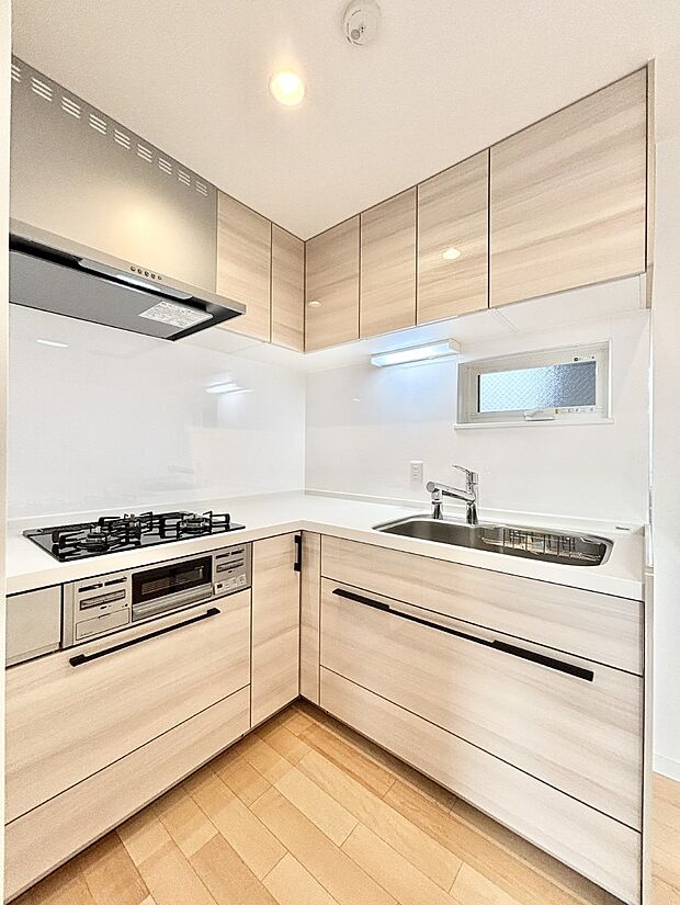 作業動線がスムーズなL字型キッチン