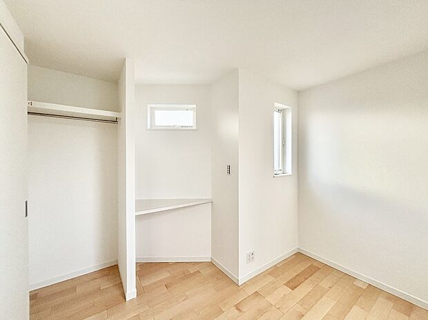 子供部屋にもおすすめな収納スペースたっぷりの居室