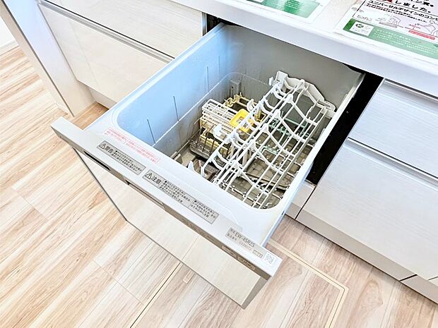 面倒なお片づけは食洗機にお任せ！家事の負担が減って、時間にも気持ちにもゆとりができます。