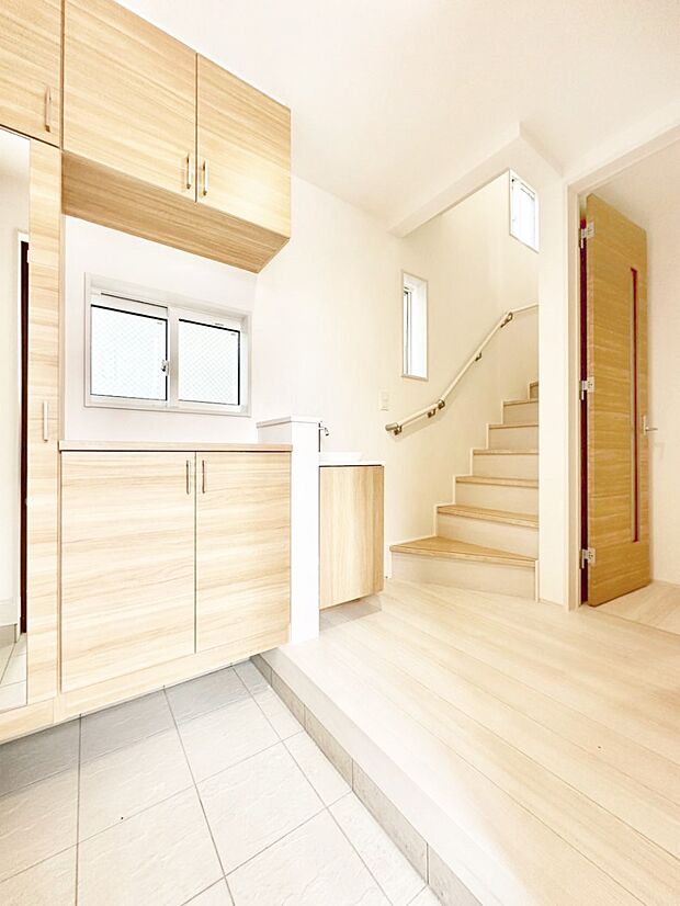 家族の帰宅やお客様をあたたかく迎える玄関