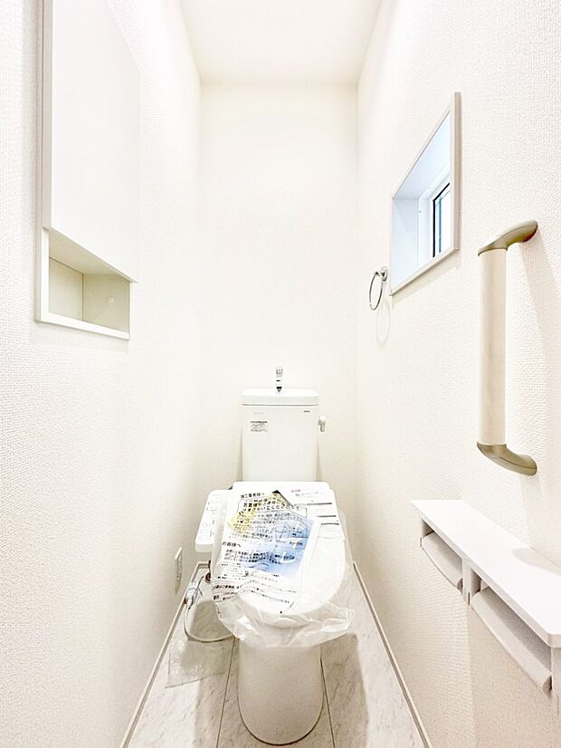 白を基調とした清潔感のある落ち着ける空間