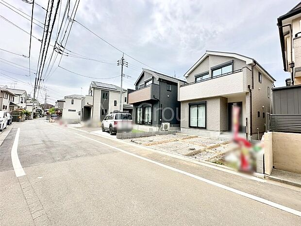見通しの良さとともに、街並みに開放感を与えてくれます。