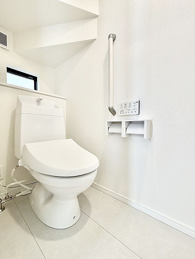 トイレは安心の2箇所!朝のバタバタも一安心です。