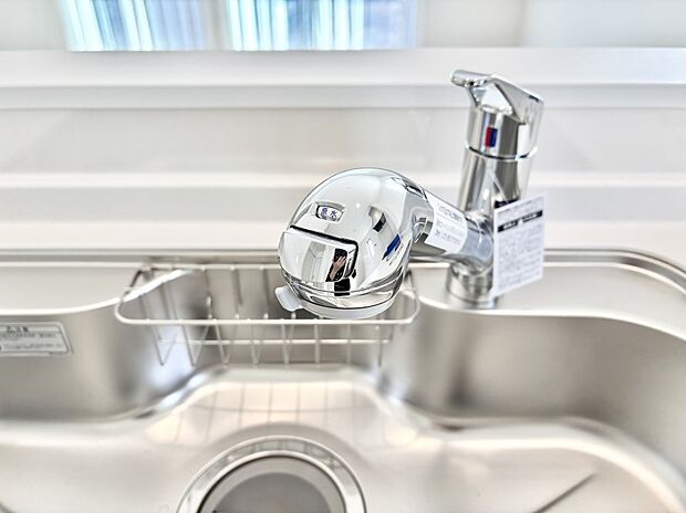 浄水器一体型のキッチンで洗い物用・料理用と切り替え簡単!
