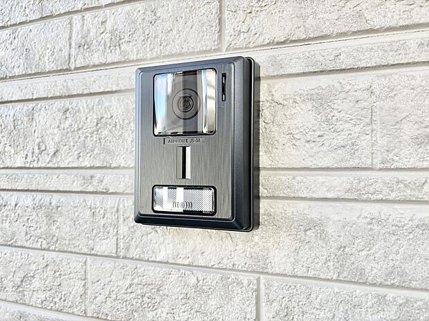 TVモニター付インターホンが付いていてセキュリティ充実