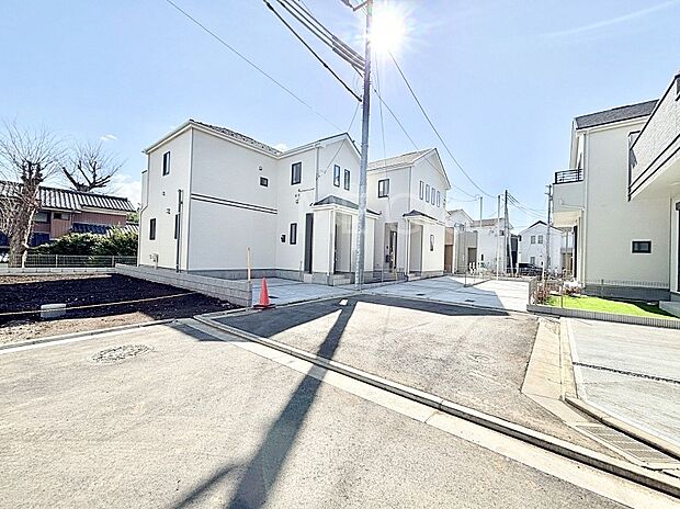 前面道路はきちんと整備されています