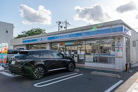コンビニ 238m ローソン 東久留米滝山七丁目店
