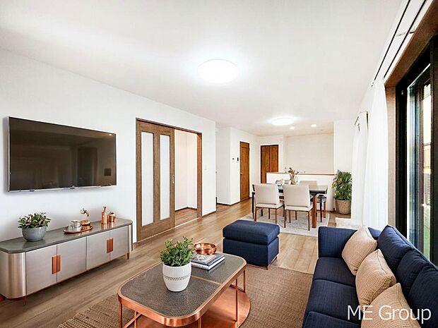 LDKに階段を設け、家族のコミュニティを大切にした間取りプラン ※家具はCGです