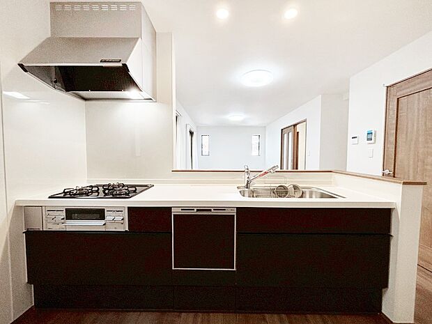 カウンター越しにお話しをしながら毎日のお料理をもっと楽しく