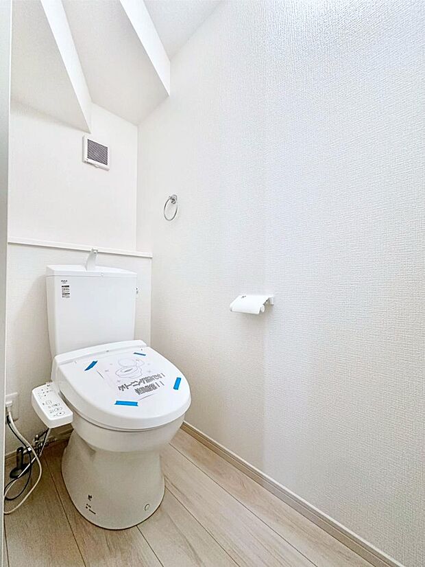 トイレは温水洗浄機能付き