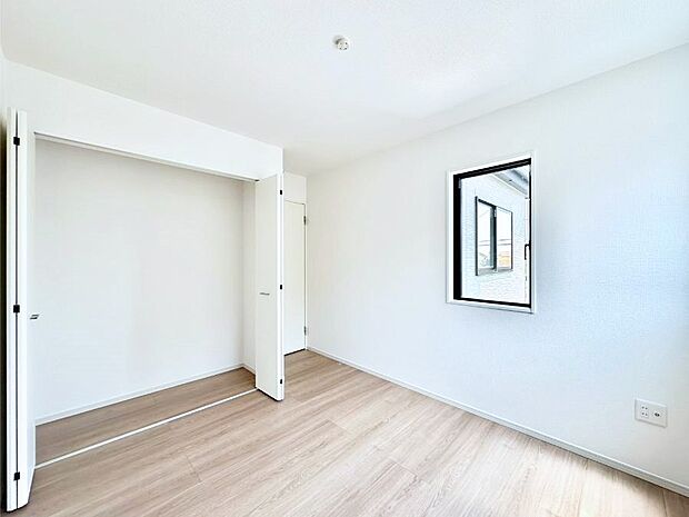 子供部屋にもおすすめな収納スペースたっぷりの居室