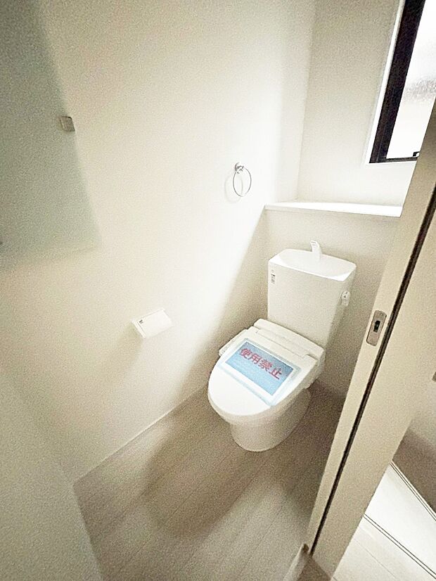 トイレは温水洗浄機能付き