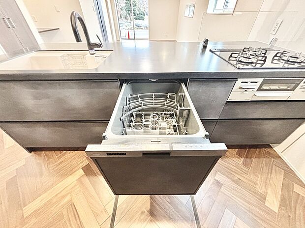 面倒なお片づけは食洗機にお任せ!家事の負担が減って、時間にも気持ちにもゆとりができます。