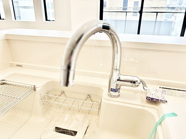 いつでも清潔なおいしいお水を。一つの水栓で水道水と浄水を使い分け。