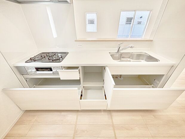 使いやすさを優先したスライド式収納タイプ！