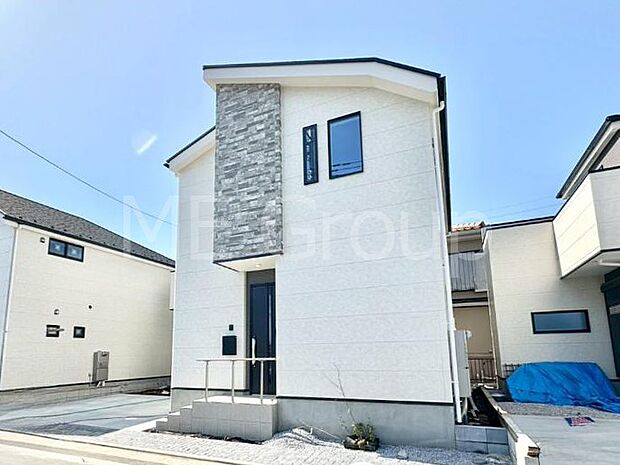 洗練された外観、上質な住空間が広がる室内は永く安心して過ごせる住居です。