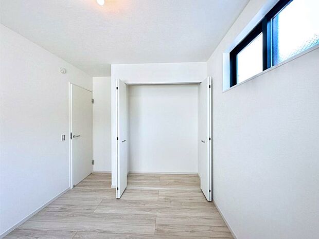 爽やかな日差しがお部屋全体を優しく包み込んでくれます