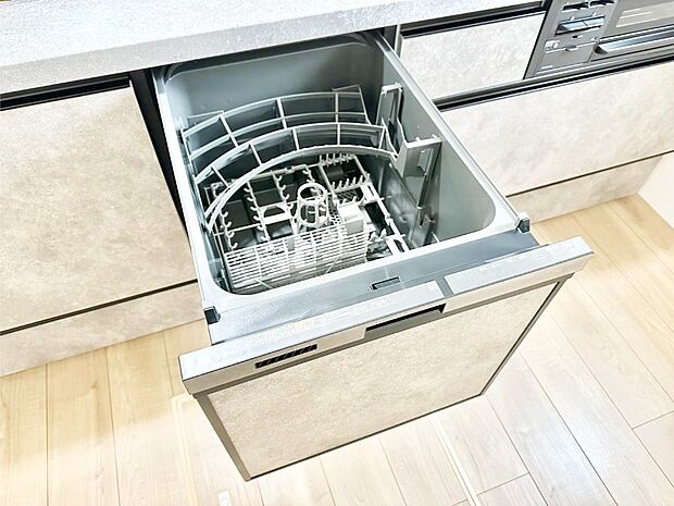 面倒なお片づけは食洗機にお任せ!家事の負担が減って、時間にも気持ちにもゆとりができます。
