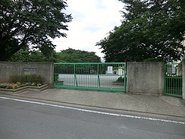 小学校 1083m 練馬区立大泉北小学校