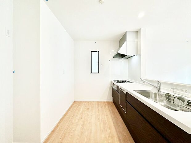 ゆとりあるキッチンではご家族と楽しくお料理ができます。