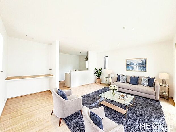 落ち着いた雰囲気のLDKは家族みんなの快適空間※家具はCGです