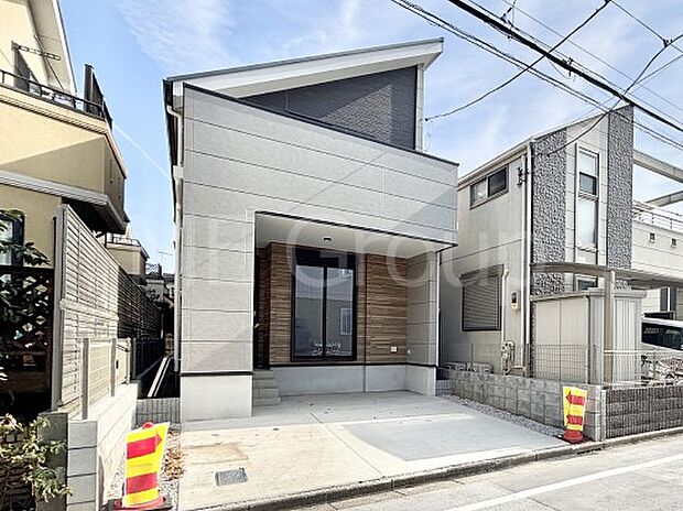 洗練された外観、上質な住空間が広がる室内は永く安心して過ごせる住居です。