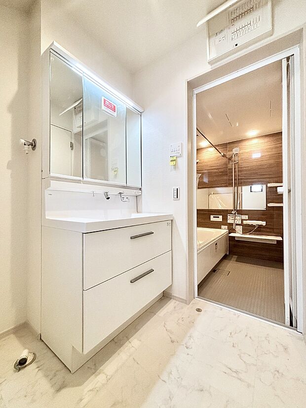 広々とゆとりのあるランドリースペース。  