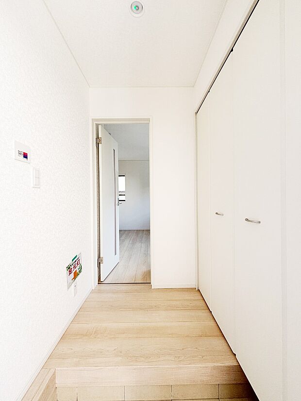 家族の帰宅やお客様をあたたかく迎える玄関