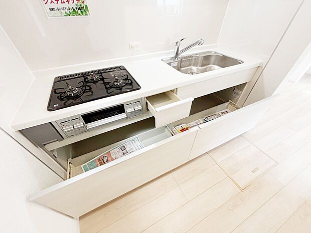 使いやすさを優先したスライド式収納タイプ！