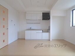 フォレスト日野 2階2LDKのリビング/ダイニング