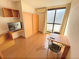 レオパレスＴＫすずめ 114 1階1Kのリビング/ダイニング