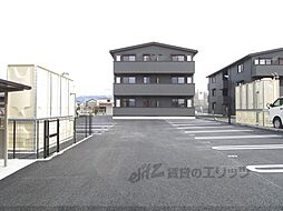 26 / 33