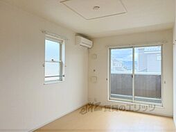 リバーサイド　レジデンス 201 2階2LDKのリビング/ダイニング