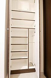 ベルグレード王子DUE 602 6階1Kのリビング/ダイニング