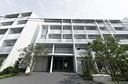 中野駅より徒歩7分 築6年1ヶ月 5階建の賃貸物件