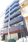 六本木駅より徒歩9分 築9年3ヶ月 9階建の賃貸物件