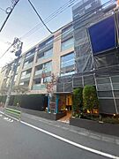 中目黒駅より徒歩4分 築14年3ヶ月 51階建の賃貸物件