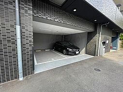 22 / 25