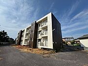 新発田駅より徒歩26分 築55年4ヶ月 3階建の賃貸物件