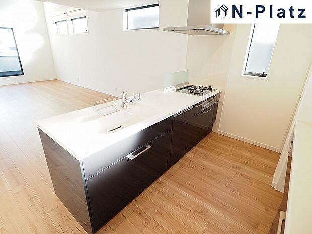 オープンキッチンで開放感あり