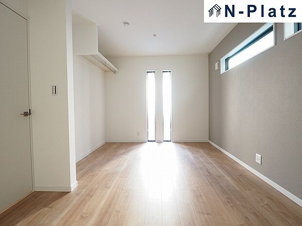 現状10帖の洋室(2部屋に分けることもできます)