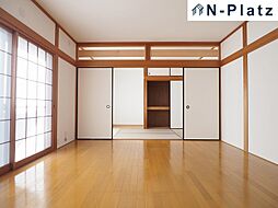 須磨区友が丘4丁目 4LDKのリビング/ダイニング