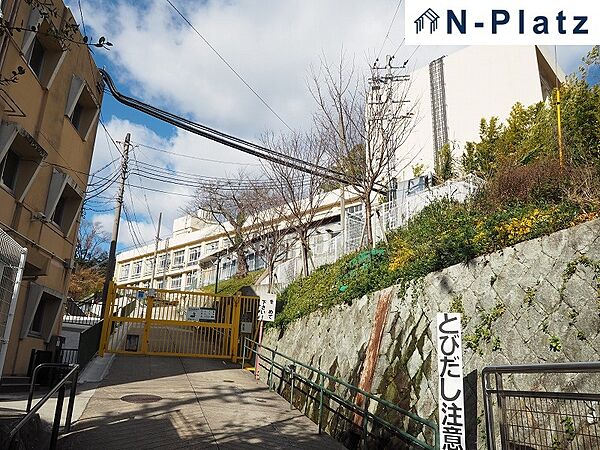 妙法寺小学校まで約850ｍ