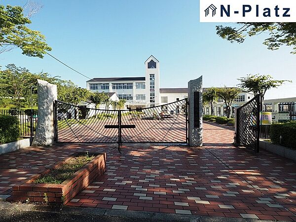 東町小学校まで約750ｍ
