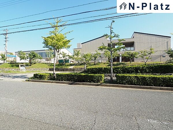 太山寺中学校まで約400ｍ