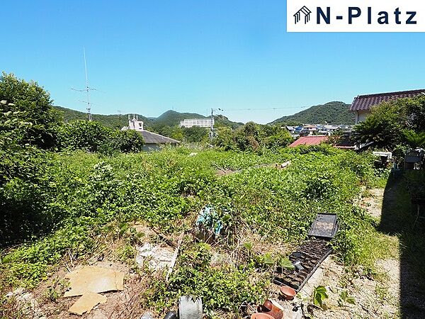 ご希望の方は裏の畑もご購入いただけます（価格応相談）